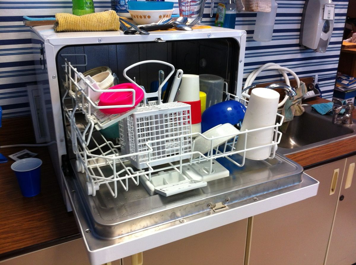 dishwasher 526358 1280