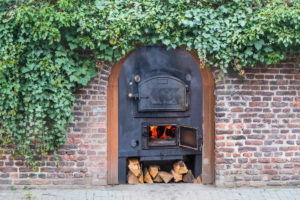 Jaki grill węglowy wybrać w 2024 - Nasze Opinie oraz Ranking. 27 wędzarnia ogrodowa ranking