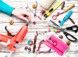 Jaki klucz udarowy elektryczny wybrać w 2024 - Nasze Opinie oraz Ranking 34 pistolet do kleju na gorąco cena