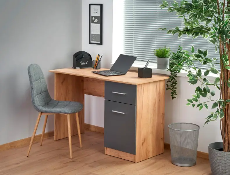 Jakie biurko drewniane wybrać?