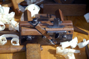 Jaki wałek do malowania niekapiący wybrać w 2024 - Nasze Opinie oraz Ranking 27 jak heblować deski poradnik